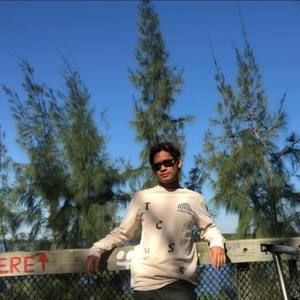 Meet your Posher, Tuyen